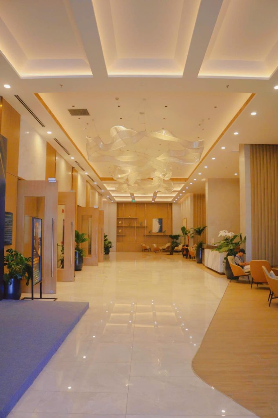 18 luxury apartments with sea view in Ha Long Apartment in Vietnam