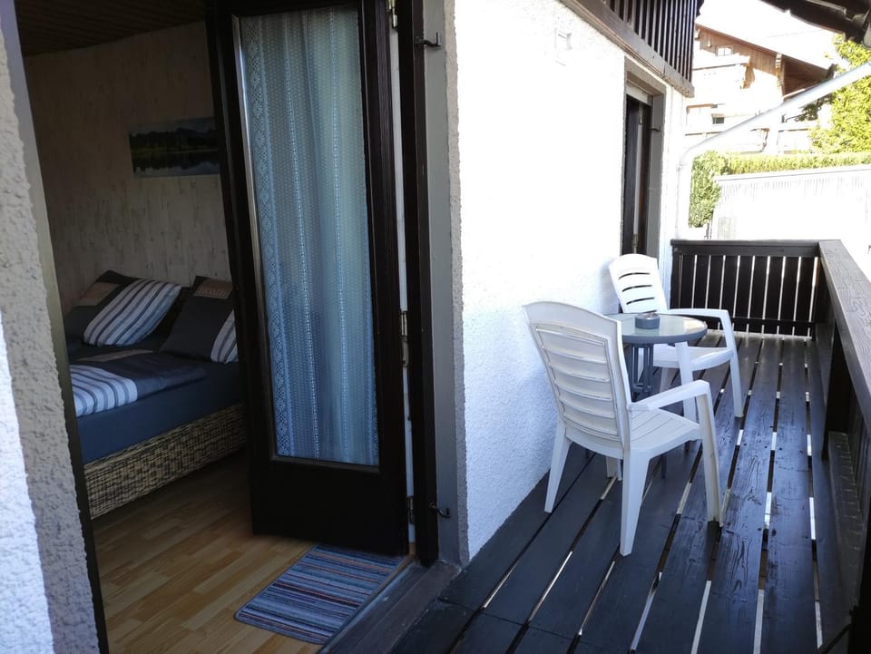 Bed, View (from property/room), Balcony/Terrace, Seating area