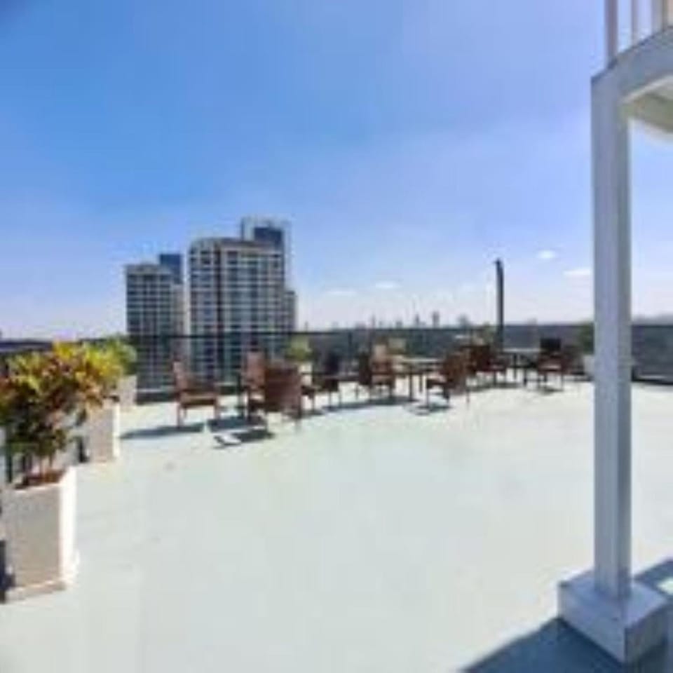 supreme living one bedroom apartments with swimming pool, fully equipped gym, ample parking space children playground and amazing city views Apartment in Nairobi County