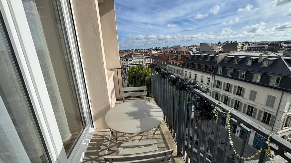 Magnifique appartement pour 8 personnes - Clemenceau Apartment in Pau