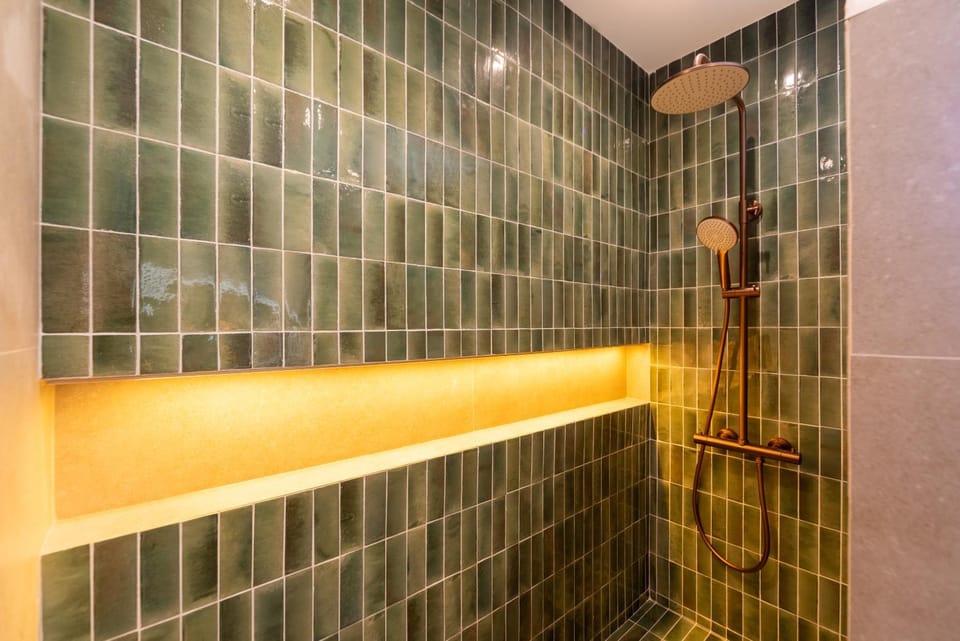 Bali Évasion - Jacuzzi & Sauna Privatif à Nice Apartment in Nice