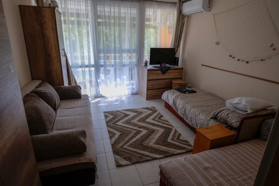 Living room, Bedroom
