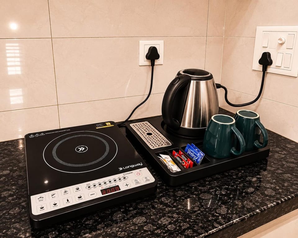 Coffee/tea facilities, Kitchen or kitchenette