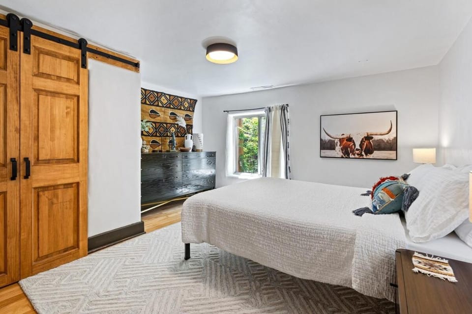 Historic Adobe Retreat near the Plaza with Hot Tub House in Santa Fe