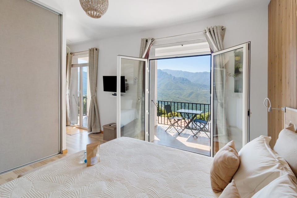 Douce Heure & Saveurs Bed and Breakfast in Corsica