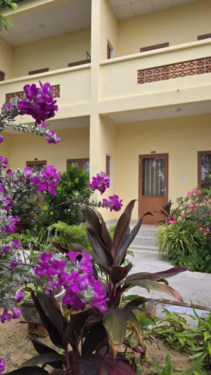 Nhà Nghỉ Sứ Trắng Apartment in Phan Thiet