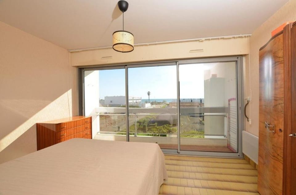Madragues 34 - Appartement T3 avec vue mer ! Apartment in Le Grau-du-Roi