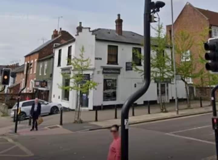 Neighbourhood, Street view, Location