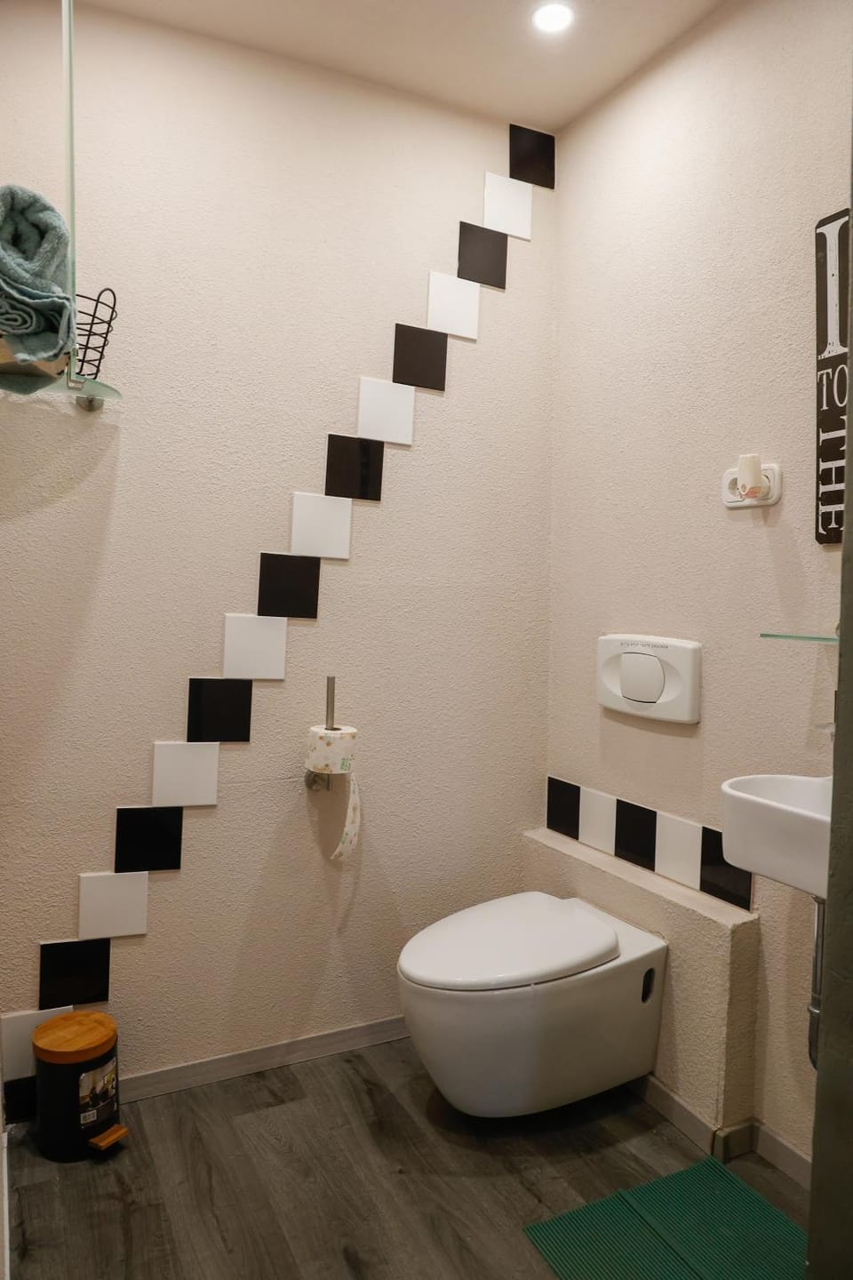 Property building, Bathroom, Living room