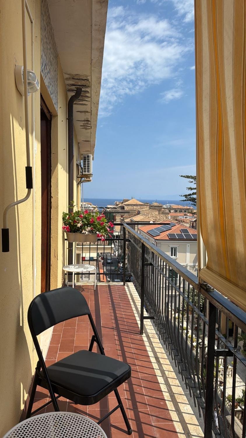 View (from property/room), City view, Sea view, Sea view