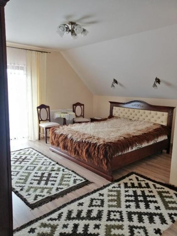 Pensiunea Baias Bed and Breakfast in Romania