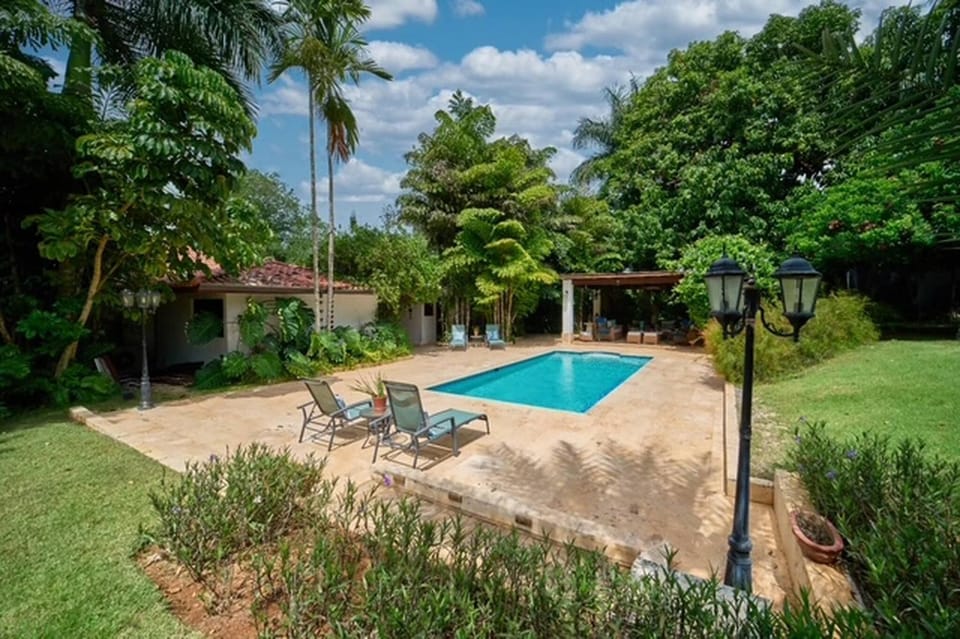 Garden, Swimming pool