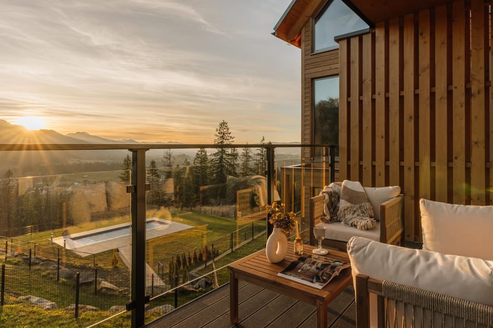 Property building, Patio, Spring, Day, Natural landscape, Garden, View (from property/room), Balcony/Terrace, Garden view, Mountain view, Pool view, Swimming pool, Sunrise, Sunset, sunbed