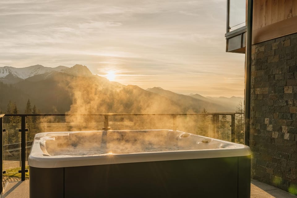 Day, Natural landscape, Hot Tub, Mountain view, Sunrise, Sunset