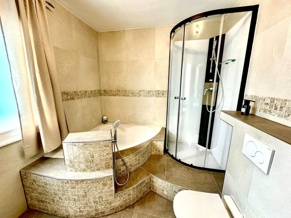 Bathroom, Living room