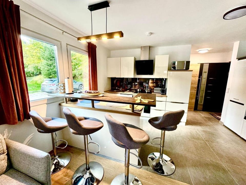 Kitchen or kitchenette, Living room
