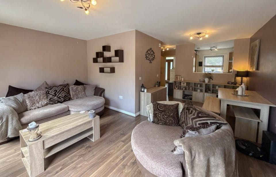 3 Bed House with Garden Near City Centre and free Parking House in Newcastle upon Tyne