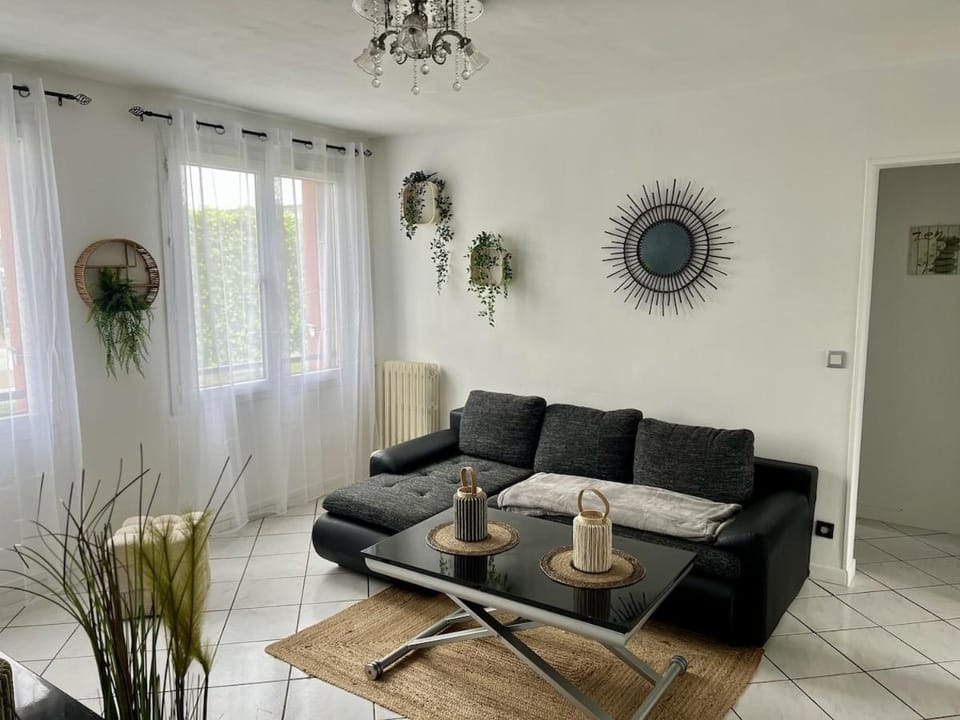 Spacieux et confortable T4 - Mantes-La-Jolie Apartment in Île-de-France