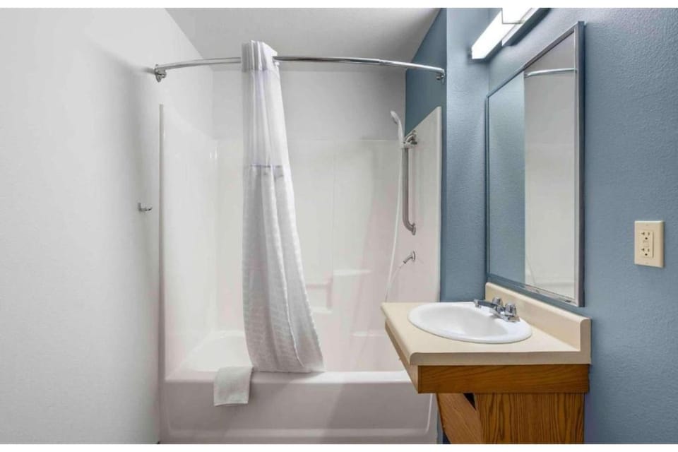 Shower, Bathroom, Bath