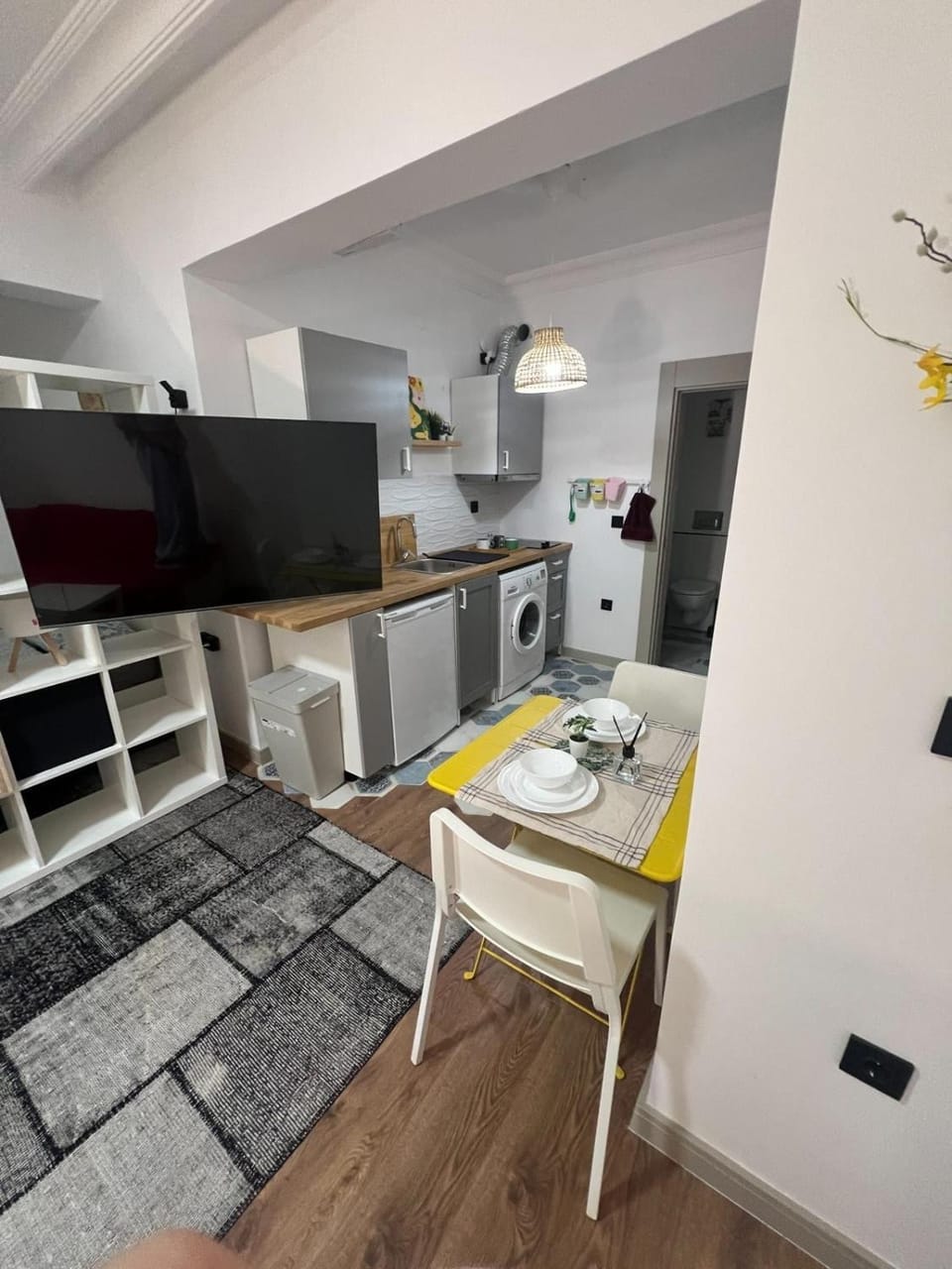 Cute Ikea house with a garden close to the beach fast internet Apartment in Antalya