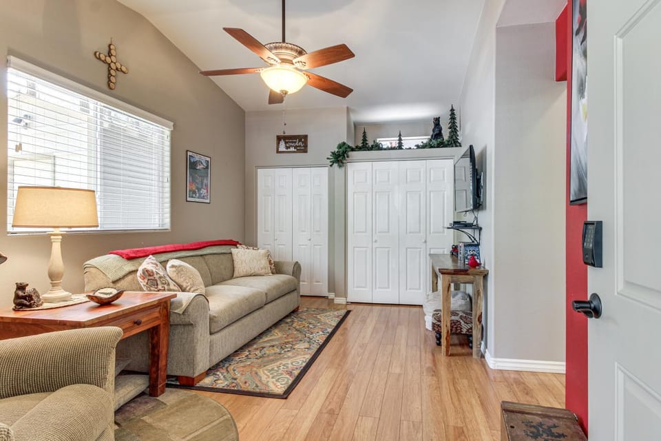 Fairways, Fishing & Forest Fun! Show Low Retreat House in Show Low