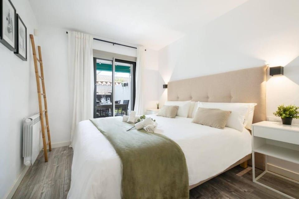 Modern Apartment w jardin - Maria by Palmera Apartment in Sitges