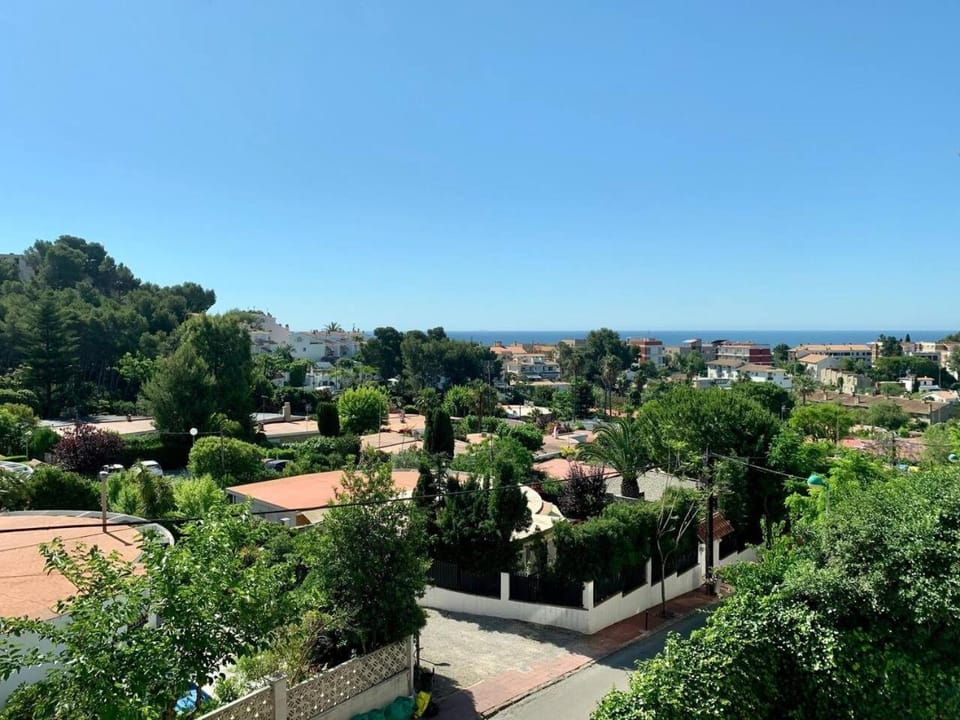 Sunny and Stylish Apt w AC -Trini by Palmera Apartment in Garraf