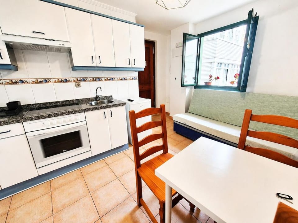 R2R - Apartamentos Rosa de los Vientos Cudillero - Ancla 306A1 Apartment in Asturias