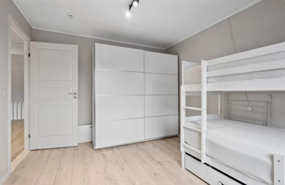 ModernTownhouse Near Oslo,Fjord,Marka,All Day Sun House in Viken, Norway