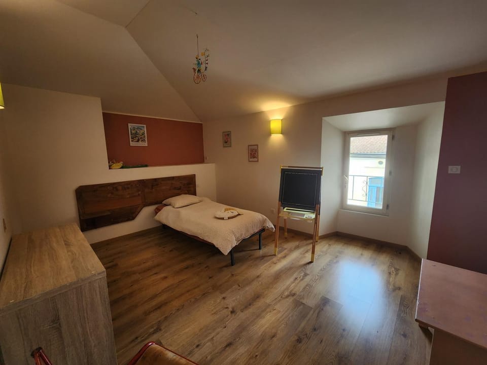 Bed, Bedroom