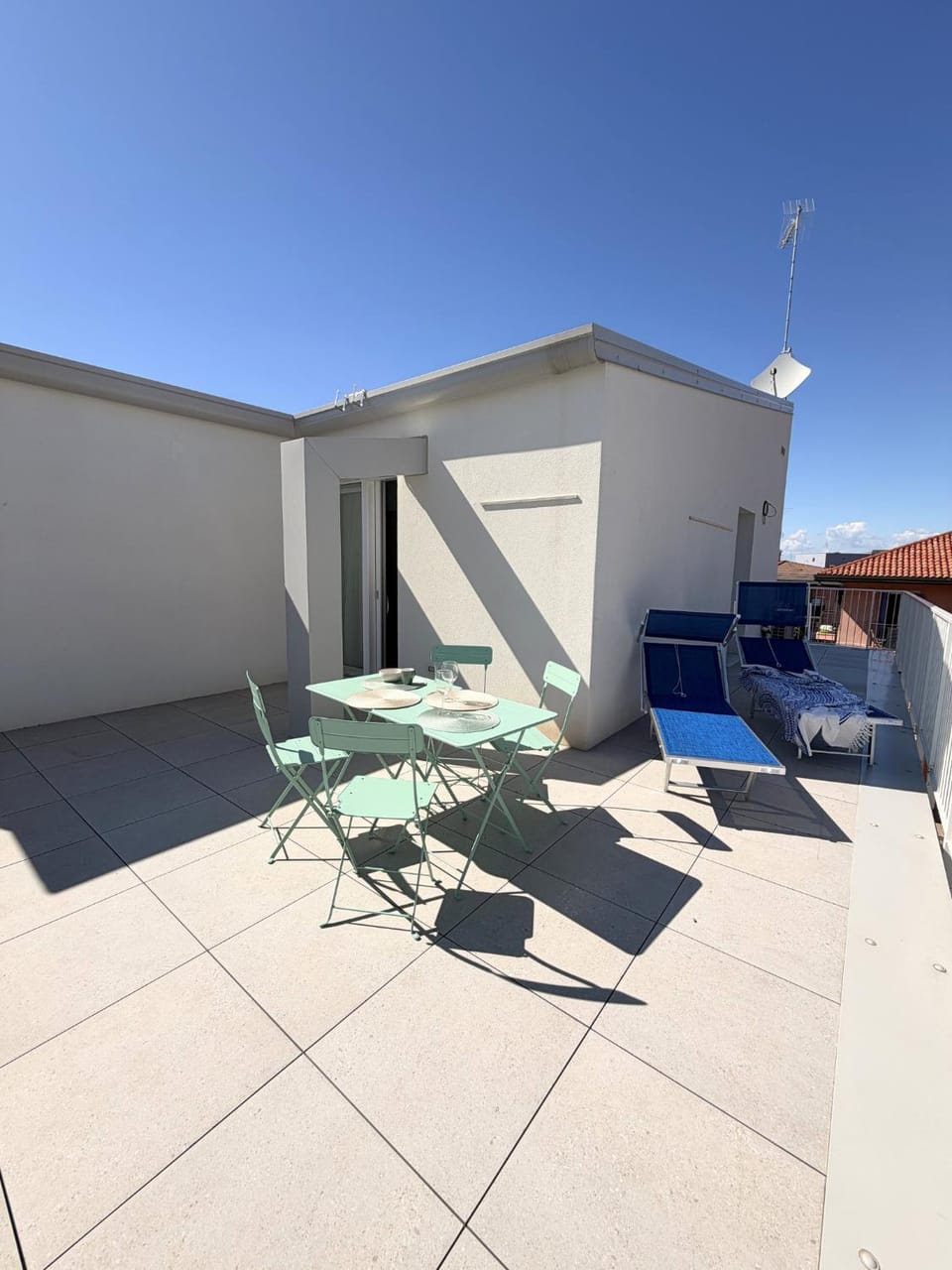 Day, Balcony/Terrace, sunbed