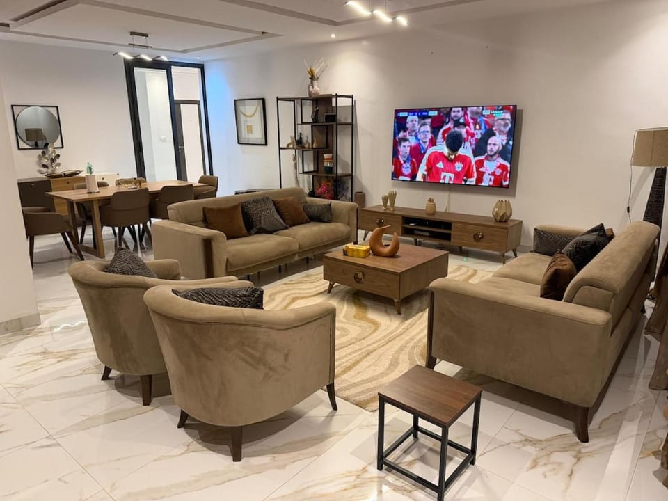 Living room, Seating area