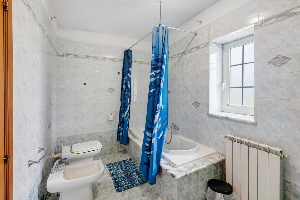 Bathroom, Living room