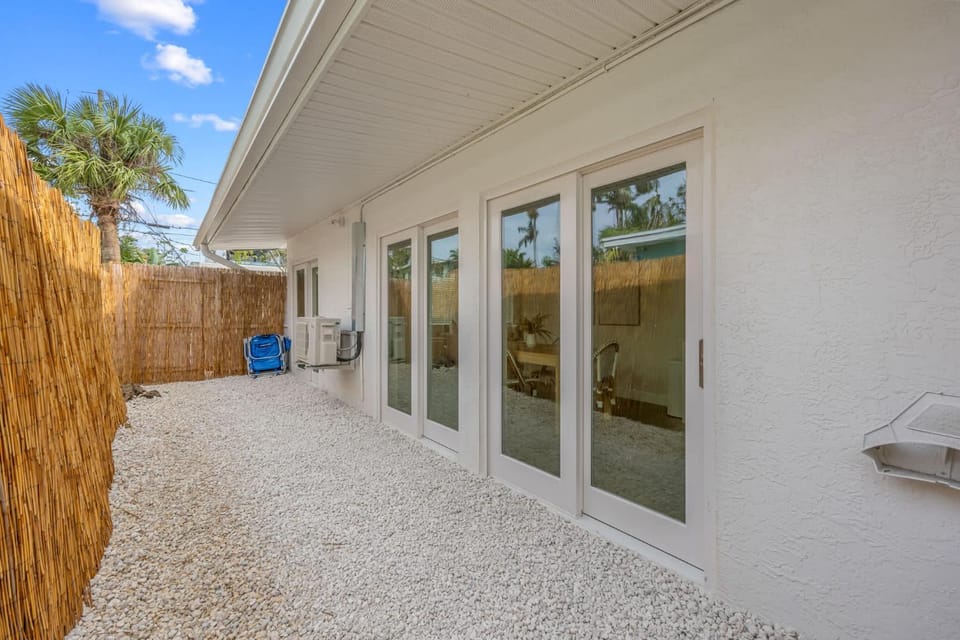Sea Glass Cottage Apartment in Cocoa Beach