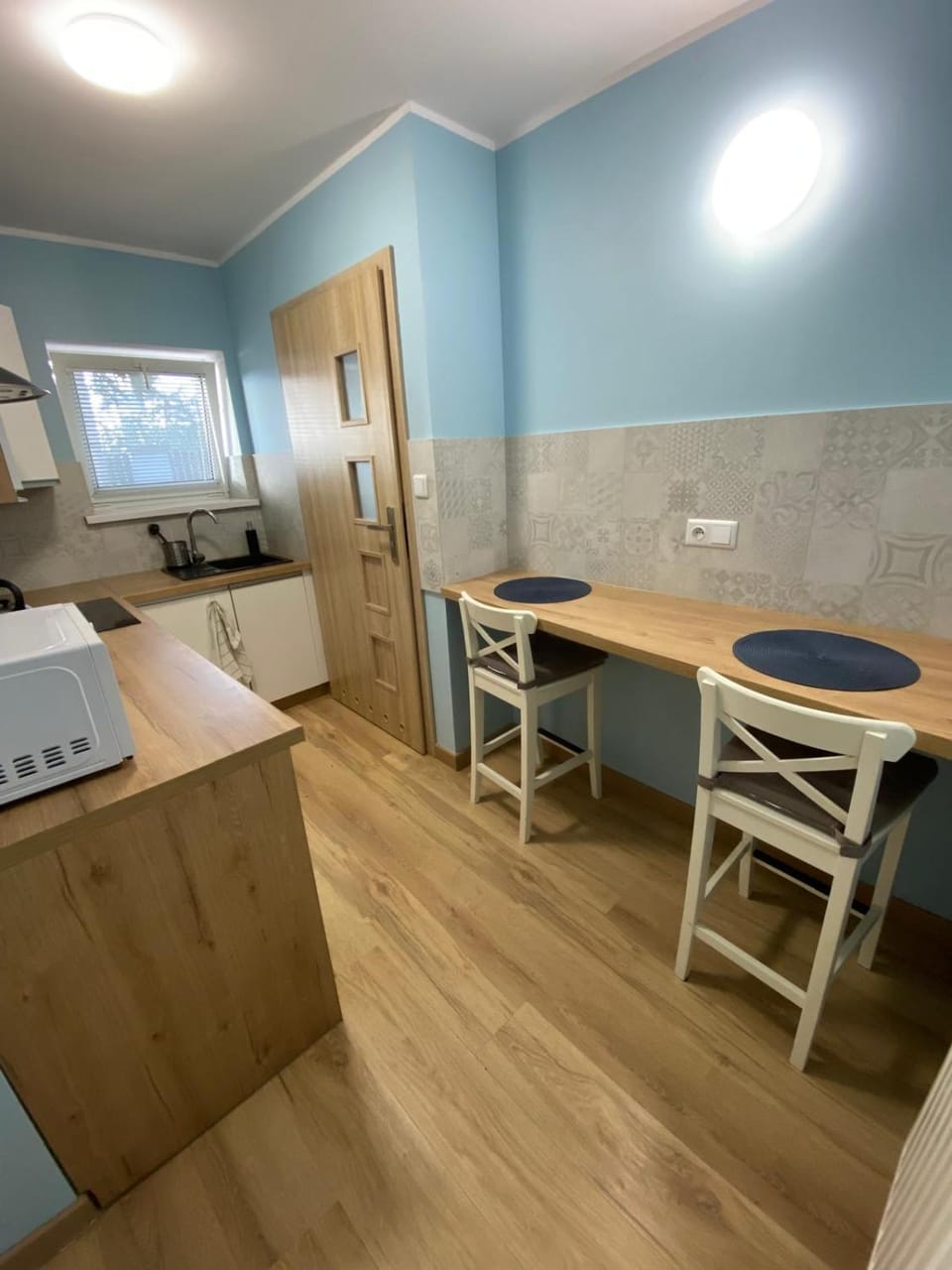Sisters Rent Apartment in Greater Poland Voivodeship