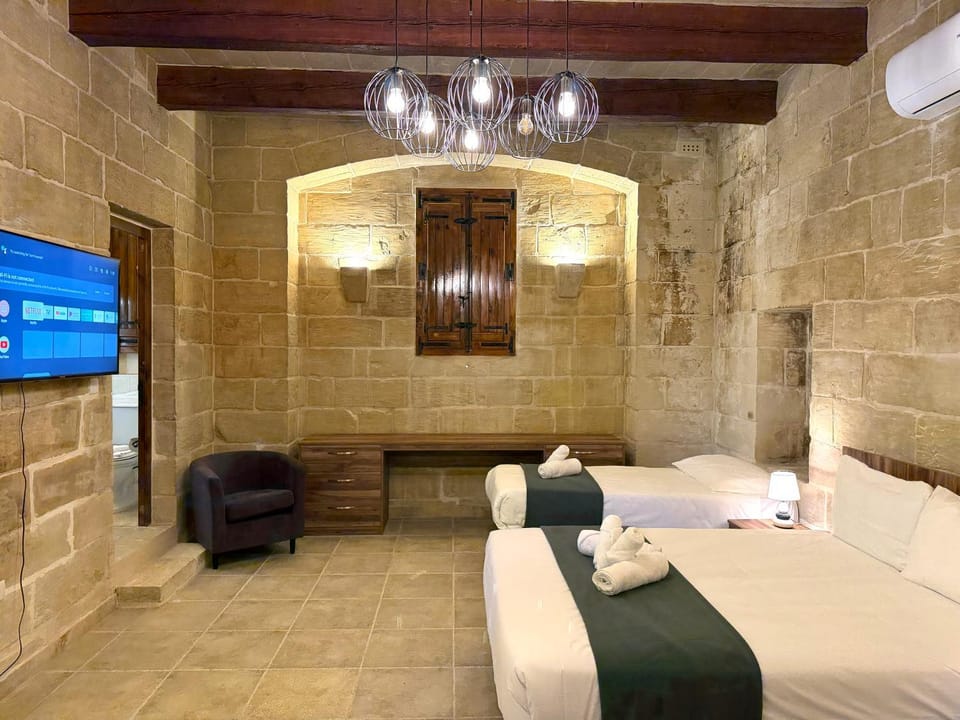 Carmena Farmhouse W/Pool&Jacuz byArcoCollection Villa in Saint Paul's Bay