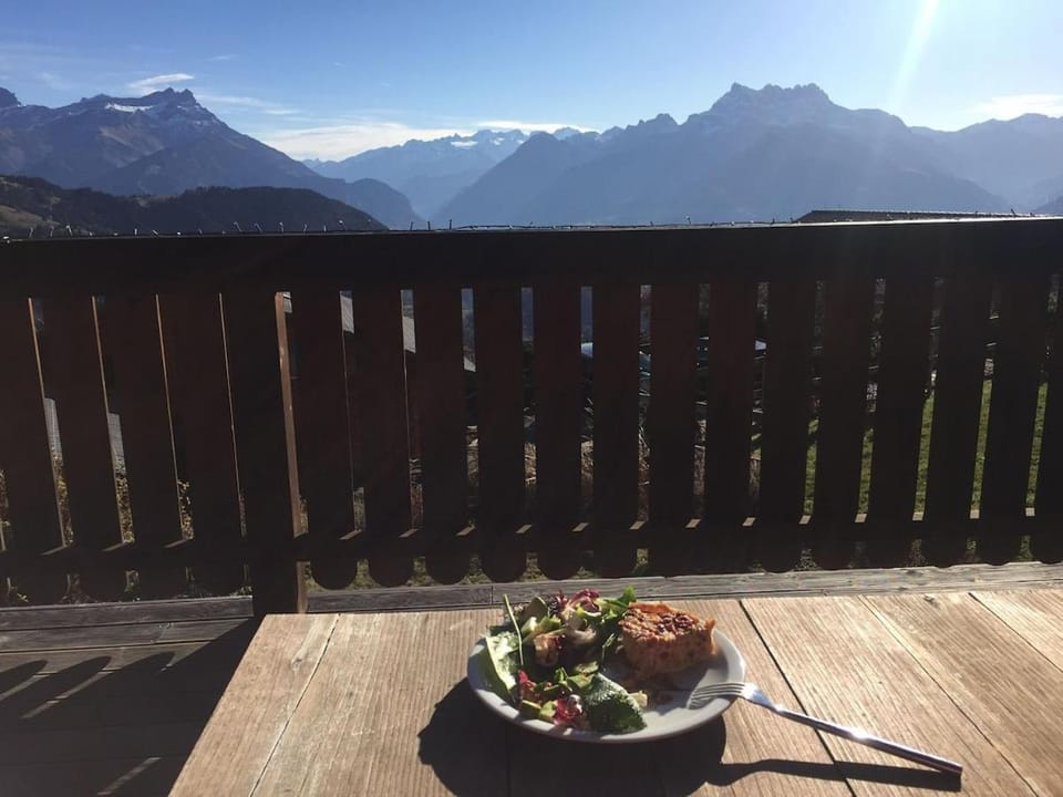 Cozy chalet with panoramic views in Leysin Apartment in Canton of Vaud
