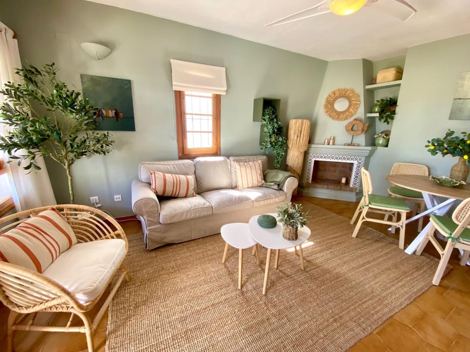 Living room, Seating area