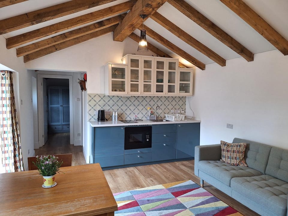 Kitchen or kitchenette, Communal kitchen