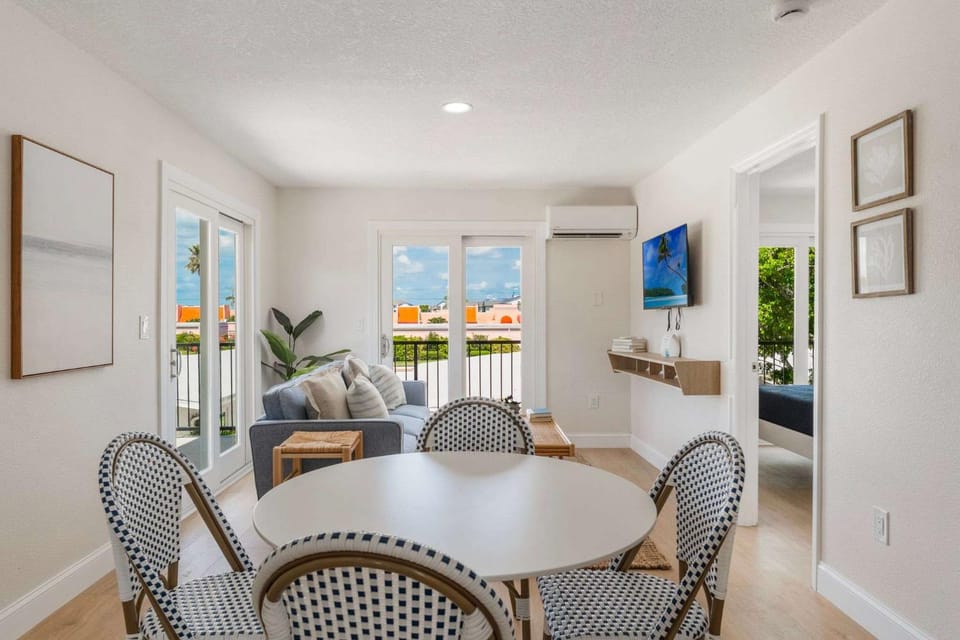 Coquina Cottage Apartment in Cocoa Beach