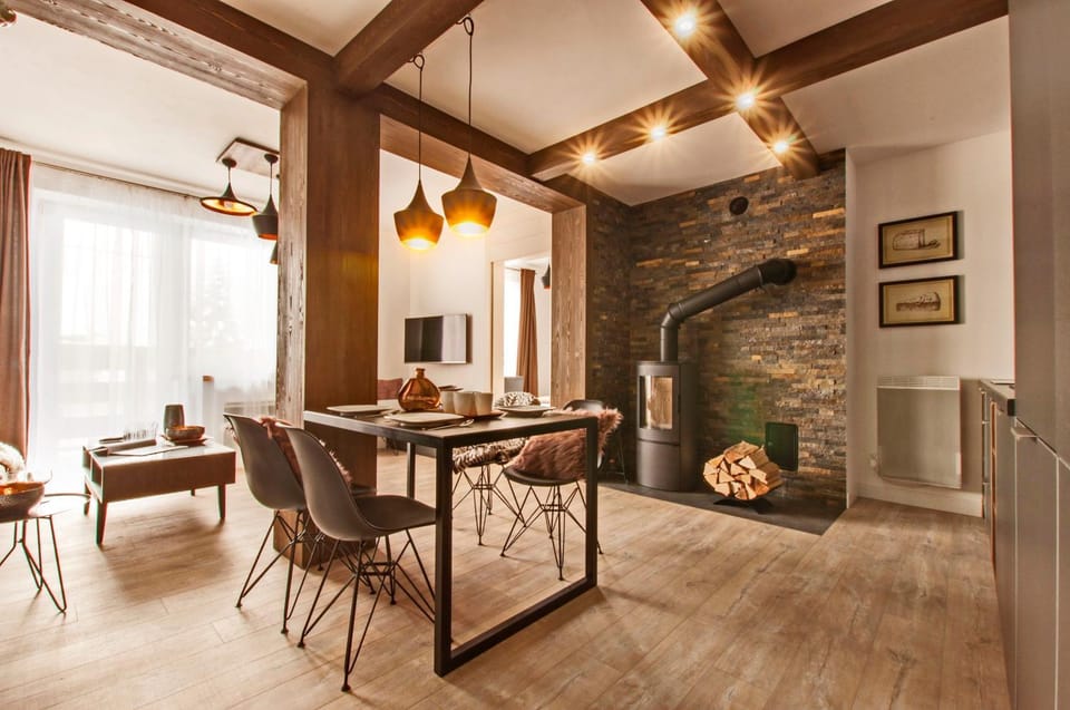 Living room, Dining area