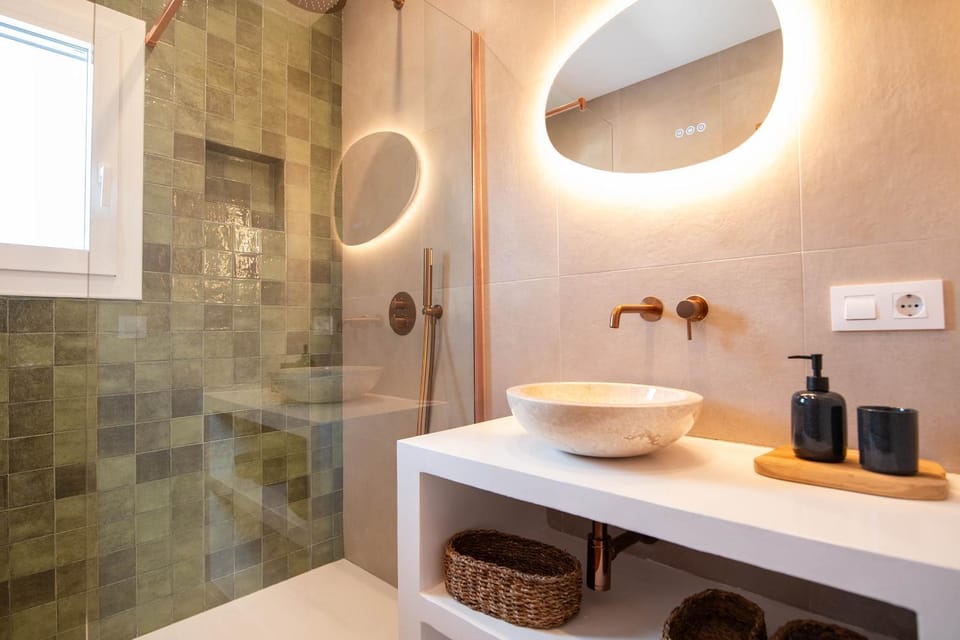 Shower, Bathroom
