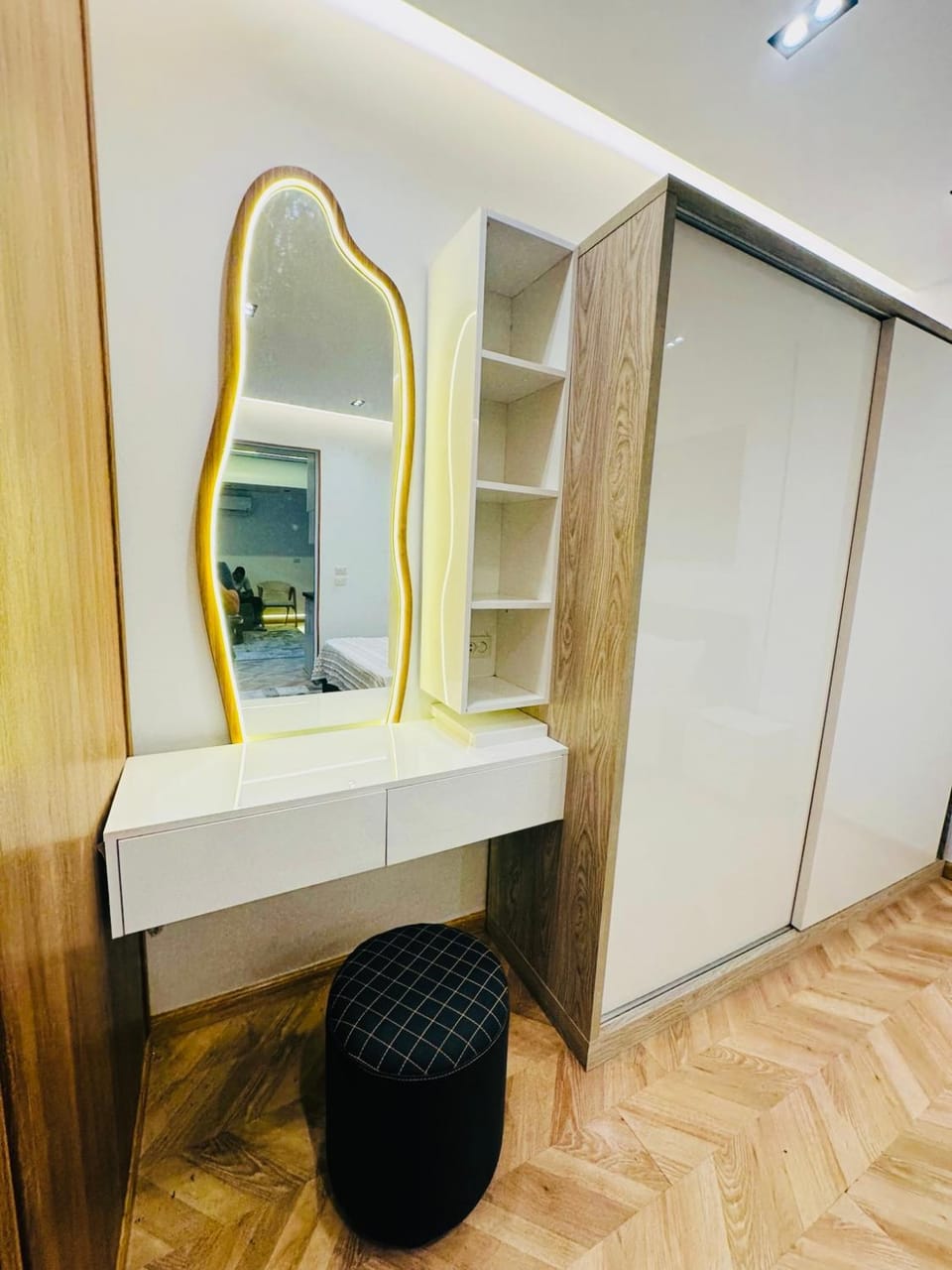 Luxury Modern Designer Suite New Maadi Apartment in Cairo Governorate