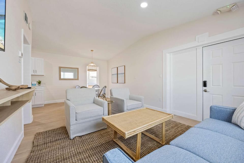 Boardwalk Bungalow Apartment in Cocoa Beach