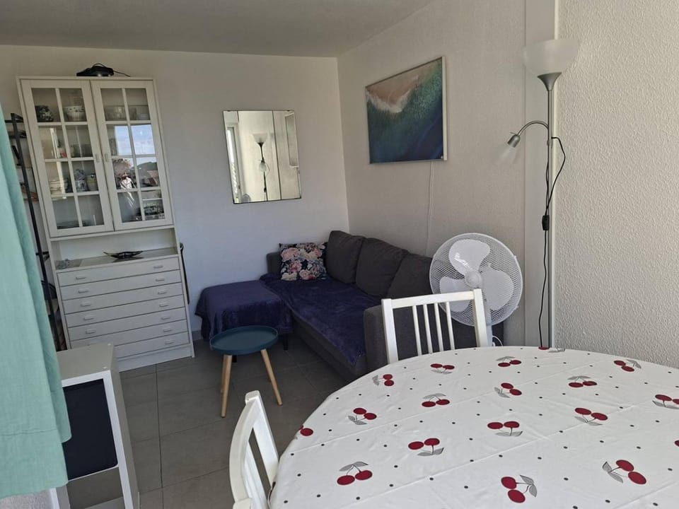 Appartement T2 avec piscine Apartment in Fleury