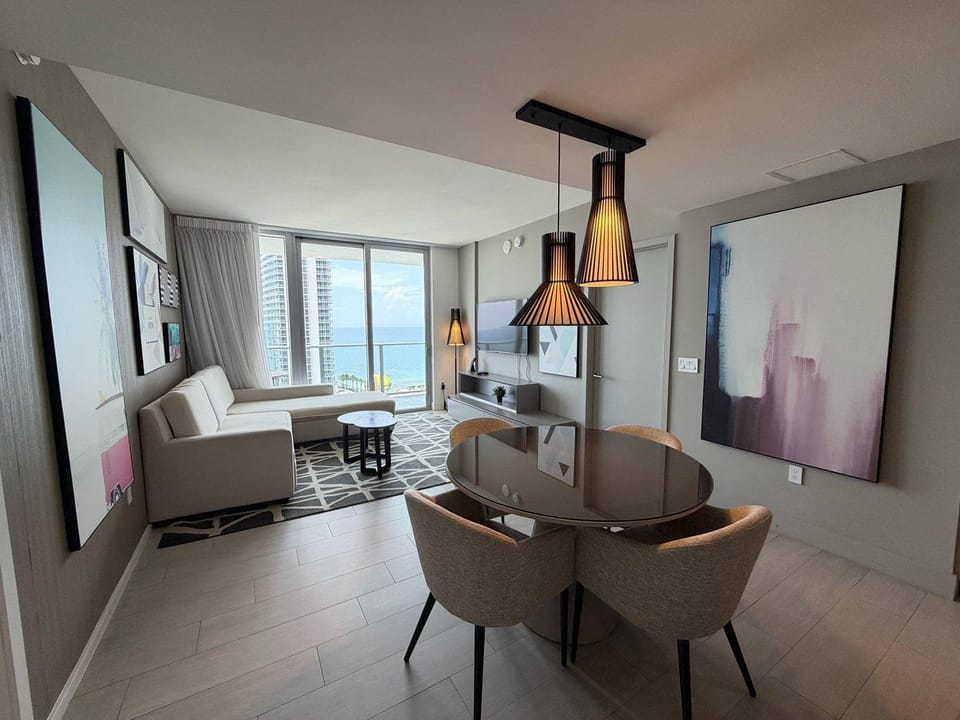 TV and multimedia, Living room, Dining area