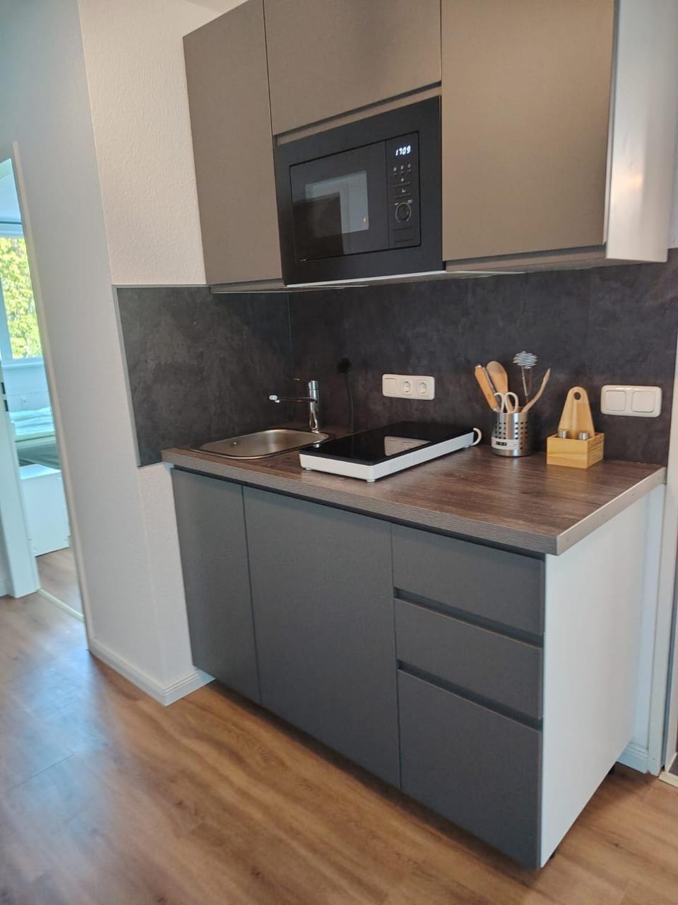 Kitchen or kitchenette