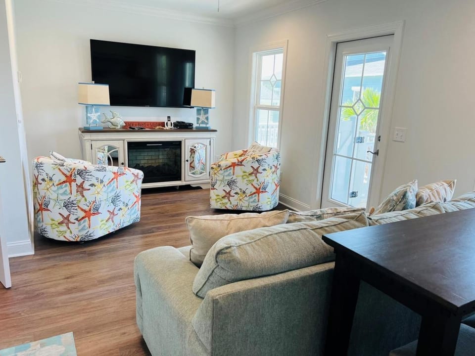 Salty Forever 105 Shell Drive home House in Holden Beach