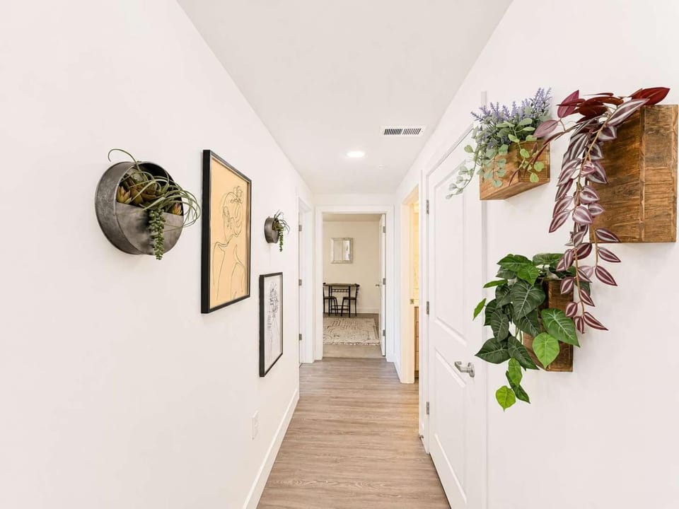 Urban 2BR Getaway Near Downtown SLC Hotspots Apartment in Salt Lake City