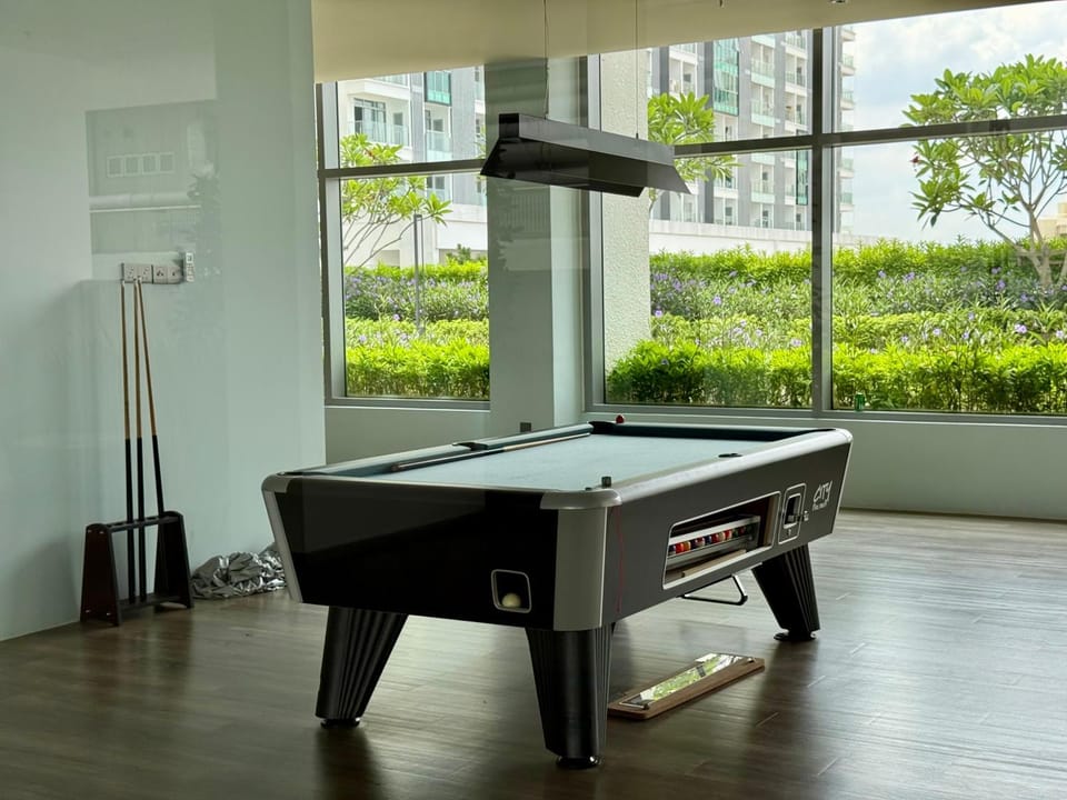 Game Room, Game Room